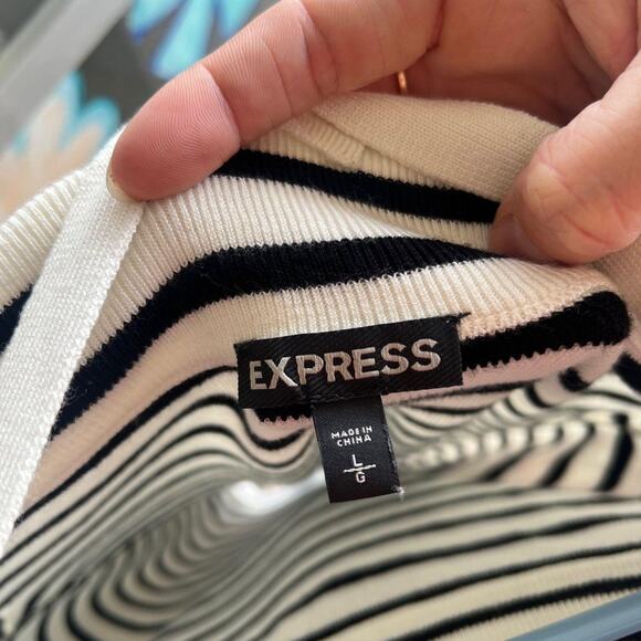 Y2k express black and white off the shoulder top - Picture 4 of 4